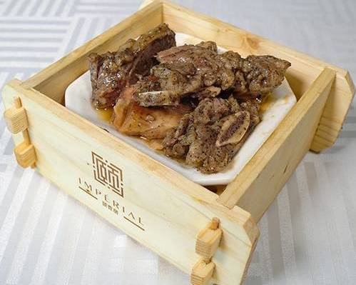 105-Côtelettes de boeuf dans sauce de poivres noirs 黑椒牛仔骨
